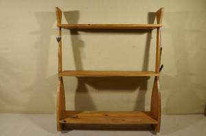 lot 92 image: Wood Paddle Decorative Shelf