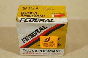 lot 133 image: 25 Federal Duck & Pheasant 12 Ga 2-34 4 Shot Shotshells