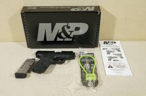 lot 8 image: NEW Smith & Wesson M&ampP40 Shield M2.0 .40 S&ampW Semi-Auto Pistol - 2 Magazines
