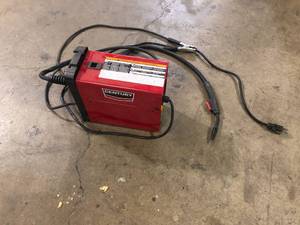 lot 5 image: Century 90 Amp FC90 Flux Core Wire Feed Welder and Gun, 120V    Customer Returns See Pictures