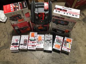 lot 21 image: Lot of Assorted Power Stations and Battery Chargers Customer Returns See Pictures