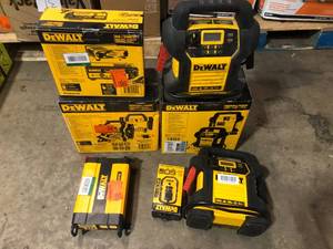 lot 23 image: Lot of Assorted Power Stations and Battery Chargers  Customer Returns See Pictures