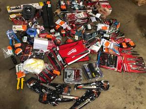 lot 29 image: Lot of Assorted Hand Tools ans Hardware Various Models and Conditions Customer Returns See Pictures
