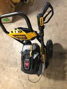lot 43 image: DEWALT 3300 PSI 2.4 GPM Gas Cold Water Pressure Washer with HONDA GCV200 Engine  Customer Returns See Pictures