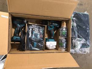 lot 46 image: Makita 40V Max XGT Brushless Cordless 2-Pc. Combo Kit (Hammer Driver-DrillImpact Driver) 2.5Ah   Customer Returns See Pictures