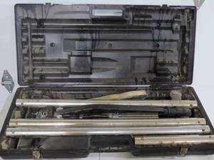 lot 12 image: Crain #499 Carpet Stretcher with Crain #498 Tubes