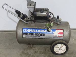 lot 82 image: Campbellm Hausfeld 20 Gallon Compressor