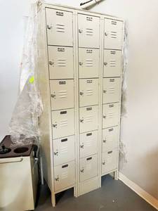 lot 1 image: MSRP $1200 Lyon 6 Tier 3 Square Cubes Wide Heavy Duty Industrial Steel Storage Employee Lockers&nbsp36 W X 15 D X 78 H - 18 Ventilated Doors With Padlock Hasp & Door Pull Handles - Like New Condition 