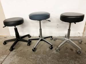 lot 11 image: Lot of 3 Steelcraft Round Seat Office Dental Stool Chairs