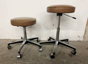 lot 12 image: MSRP $800 Lot of 2 Steelcraft Professional Doctors Exam&nbspPneumatic Lift Seat Height Adjusting&nbspStools - Excellent Condition