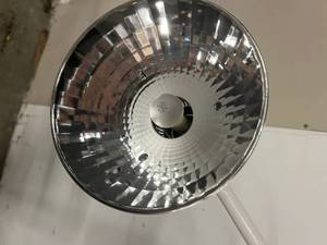 lot 16 image: McKesson 81-015110&nbspGooseneck Adjustible Medical Exam Multi-faceted Reflector Light Lamp - Great Working Condition