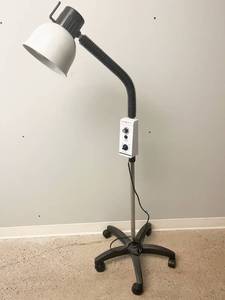 lot 40 image: MSRP $200 InfraRed 300 Gooseneck Height Adjusting Heat Lamp Light - Great Working Condition No Remote