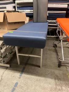 lot 49 image: MSRP $2100 Midmark Ritter 203 Physical Therapy Massage Chiropractic Treatment Table - Like New Condition