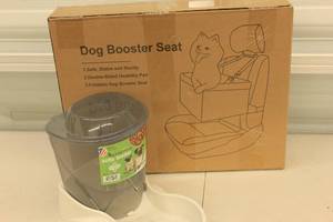 lot 99 image: Van Ness Pet Auto Feeder  Colarlemo Dog Car Seat for Small Dogs