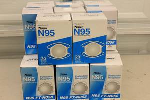 lot 103 image: 17ct Bulk N95 Dust Filtration Mask Respirator