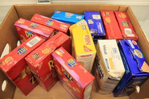 lot 170 image: 12ct Bulk Crackers Damaged Packaging - See Pictures
