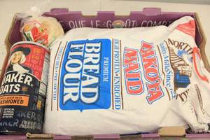 lot 198 image: Flat of Assorted Food Products - Past Date