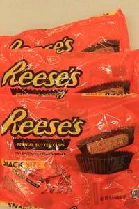 lot 249 image: 3ct Reeses Peanut Butter Cups Snack Size Multipack