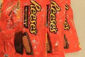 lot 251 image: 3ct Reeses Peanut Butter Cups Snack Size Multipack