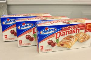 lot 210 image: 3ct Hostess Cherry Cheese Danish 6-Pack - Past Date