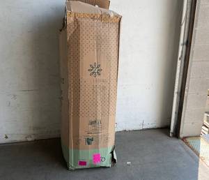 lot 149 image: ZINUS 12 Inch Green Tea Cooling Gel Memory Foam Hybrid Queen Size Mattress