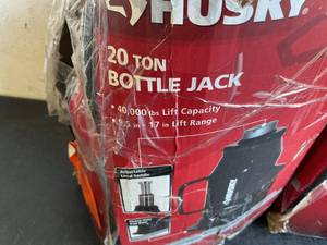 lot 228 image: LOT OF 2 Husky 20-Ton Hydraulic Bottle Jack