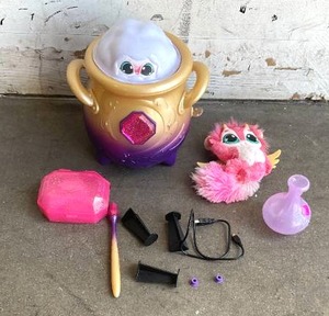 lot 311 image: Magic Mixies - Magical Misting Cauldron with Interactive Pink Plush Toy