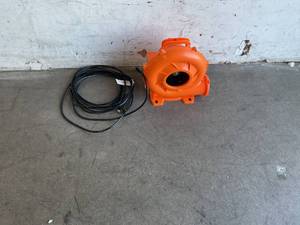 lot 318 image: Swiftech Inflatable Bounce House and Water Slide Air Blower