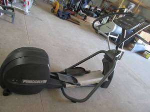 lot 2 image: Precor USA EFX 5.23 eliptical. Owne...