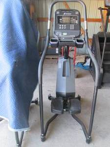 lot 10 image: Stair Master 8G stepper. Demo model...