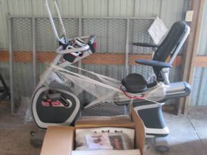 lot 16 image: Brand New Star Track exercise bike....