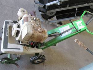 lot 19 image: Towne &Country 8 hp 2 speed tiller ...