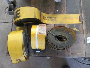 lot 40 image: 4 Kinedyne 5400 lb straps...