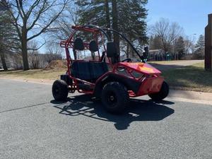 lot 01 image: Subaru Go Kart, 2 seats with seatbelts, Runs and Drives well