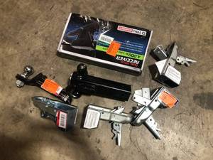 lot 22 image: Lot of Assorted tow hitch and Accesories Items Various Models Customer Returns See Pictures