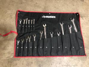 lot 28 image: Husky Master Metric Combo Wrench Set Customer Returns See Pictures