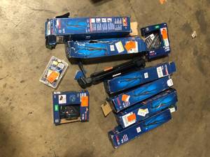lot 35 image: Lot of Assorted Bosch Tools and Hardware Customer Returns See Pictures