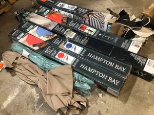 lot 42 image: Lot of Assorted Umbrellas Various Models and Conditions  Customer Returns See Pictures