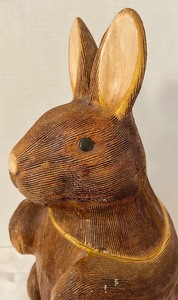 lot 30 image: Vintage Bunny Cookie Jar by the N.S. Gustin Company