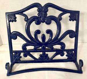 lot 32 image: Cobalt Blue Metal Cookbook Stand