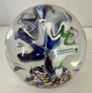 lot 45 image: Amazing Art Glass Paperweight by Adam Jablonski