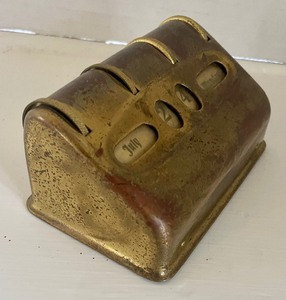lot 64 image: Vintage Brass Scrolling Calendar