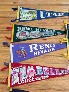 lot 19 image: Assorted Vintage Souvenir State Pennants #2