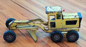 lot 27 image: Vintage Tonka Road Grader