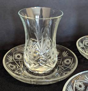lot 96 image: Vintage Cut Glassware Set