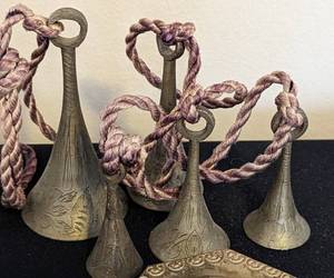 lot 84A image: Vintage Brass Decor