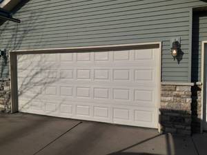 lot 1 image: 16 X 8 Garage Door