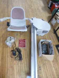 lot 6 image: Acorn Stairlift Superglide 120