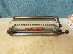 lot 54 image: Porter Cable 16 Dovetail Machine