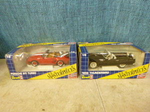 lot 71 image: 2 Die Cast Cars